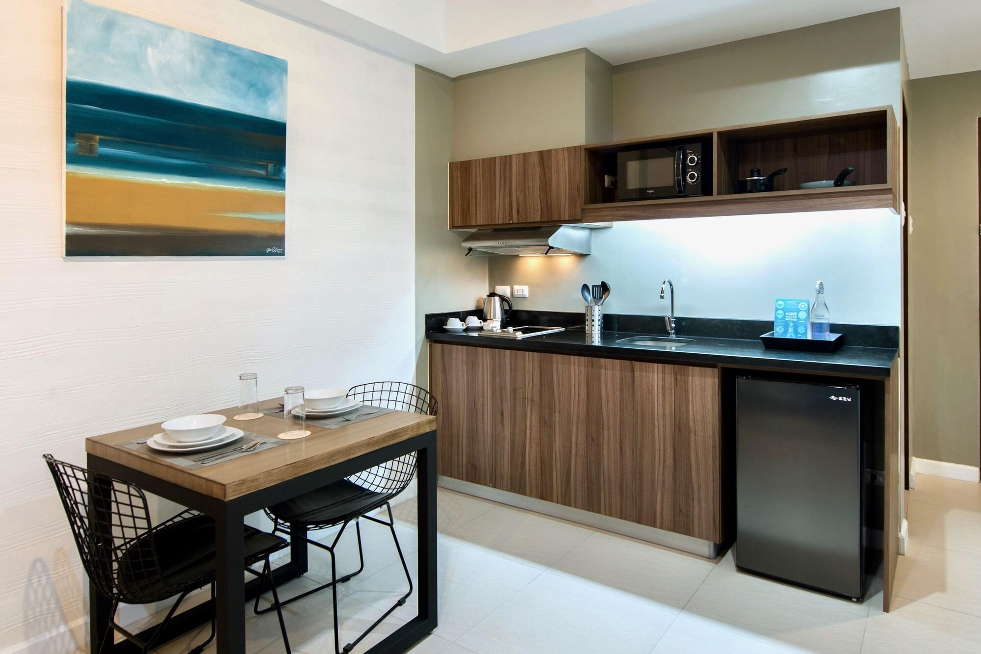 The Sphere Serviced Residences Managed By Hii Makati City Ngoại thất bức ảnh
