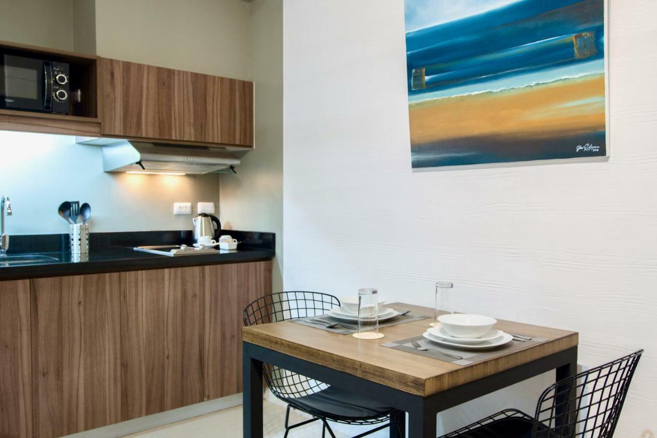 The Sphere Serviced Residences Managed By Hii Makati City Ngoại thất bức ảnh