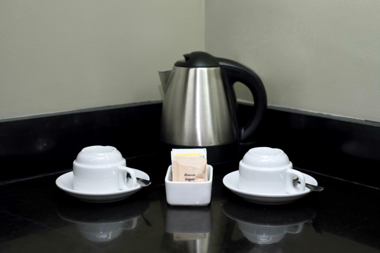 The Sphere Serviced Residences Managed By Hii Makati City Ngoại thất bức ảnh