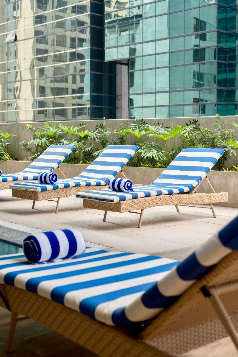 The Sphere Serviced Residences Managed By Hii Makati City Ngoại thất bức ảnh