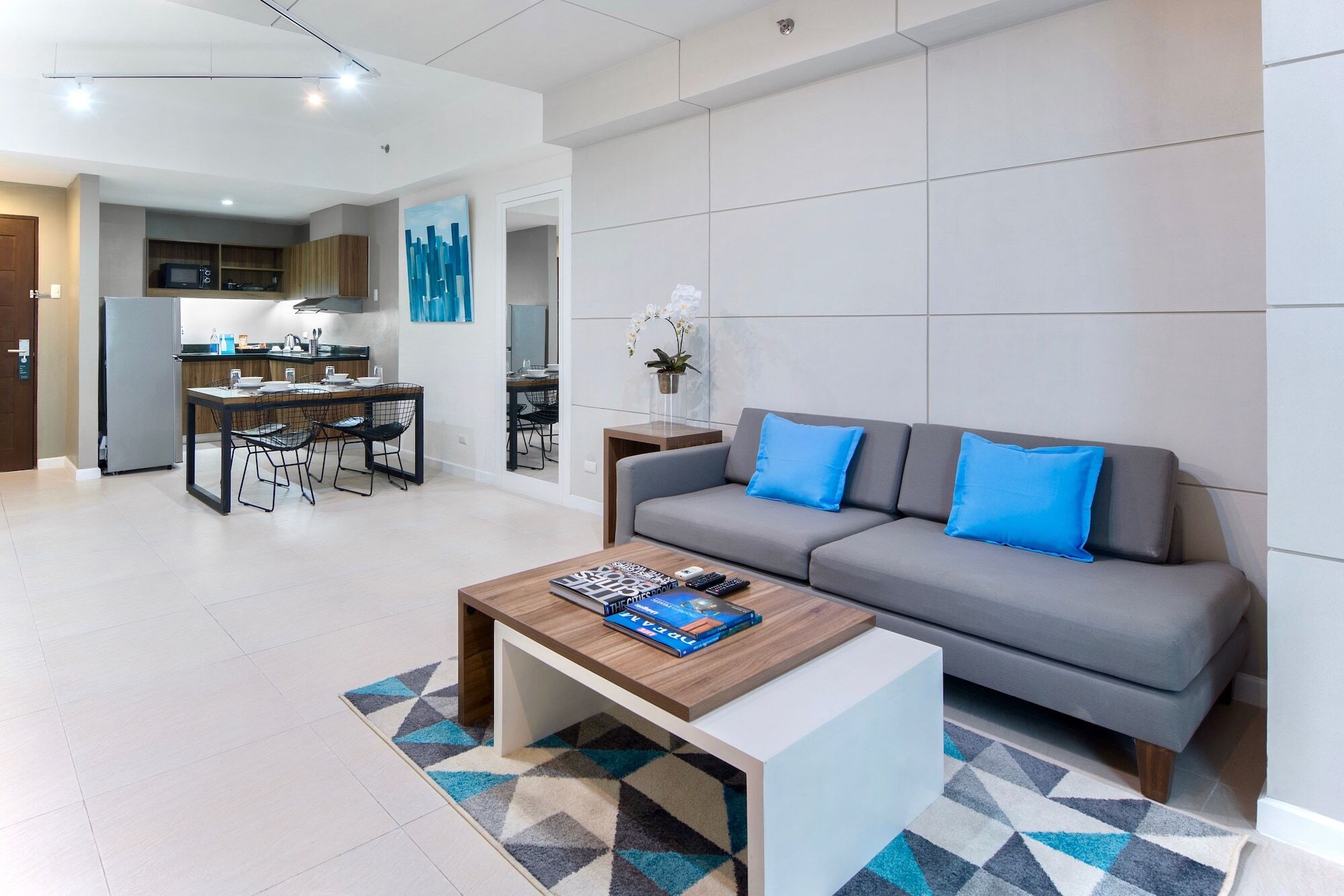 The Sphere Serviced Residences Managed By Hii Makati City Ngoại thất bức ảnh